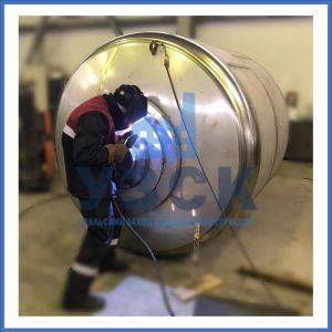 Купить баки и ёмкости из нержавеющей стали от завода УЗСК в Якутске